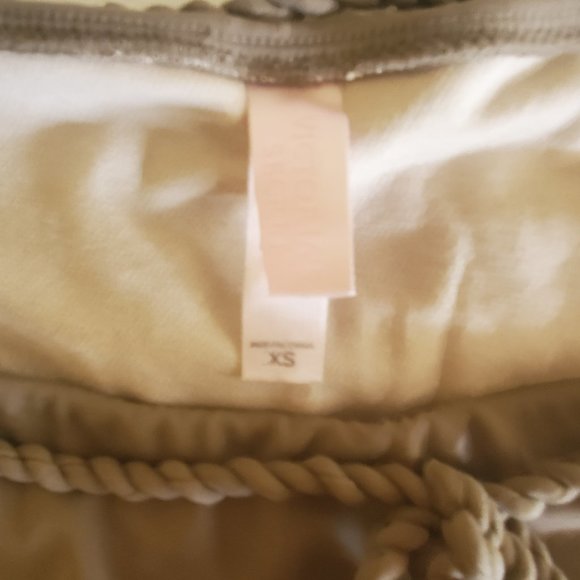 Victoria's Secret Swim - Picture 2 of 9